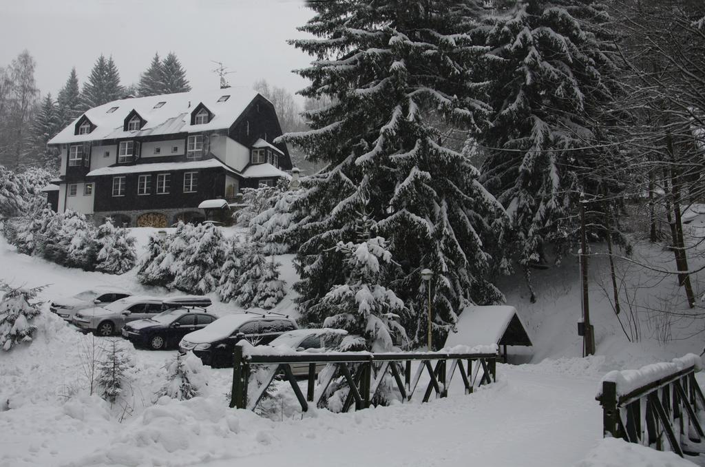 Hotel Konsel Říčky Eksteriør bilde