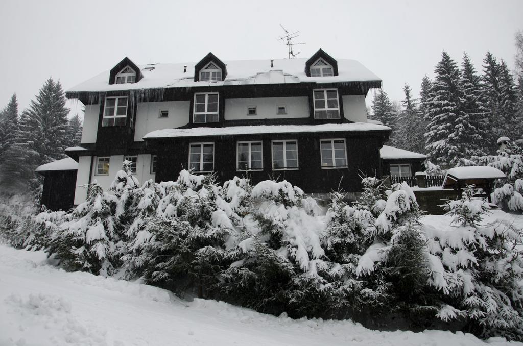 Hotel Konsel Říčky Eksteriør bilde