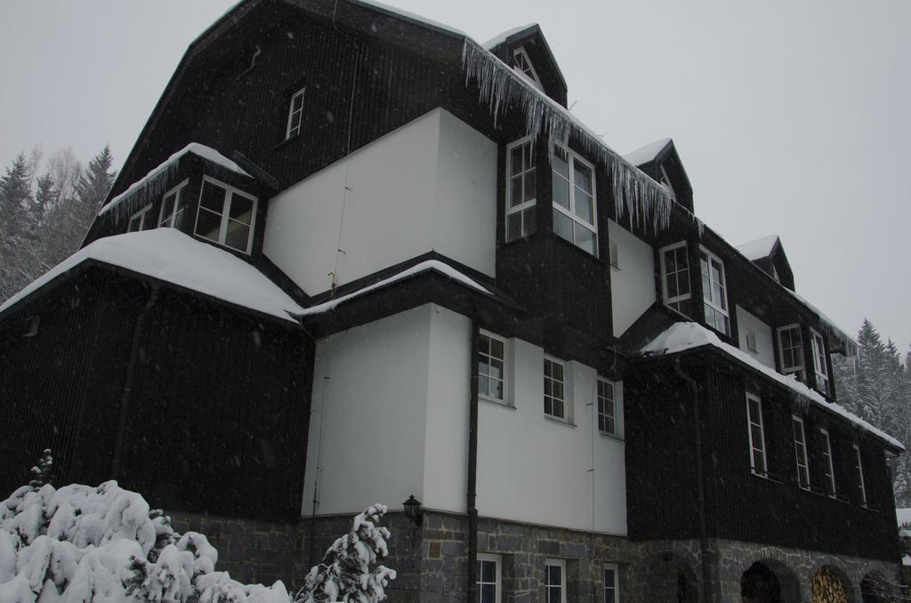 Hotel Konsel Říčky Eksteriør bilde