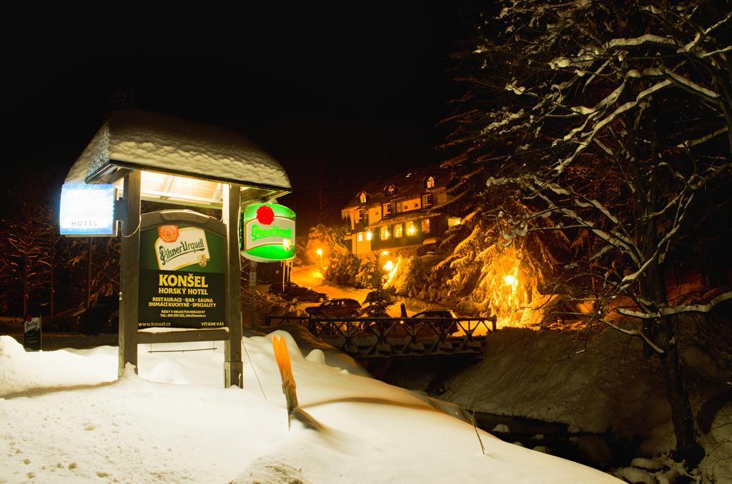 Hotel Konsel Říčky Eksteriør bilde